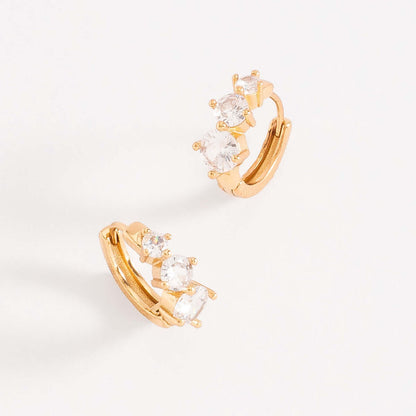Anillo en baño de cobalto con diseño circular y cristales Diamonice, elegante y moderno.