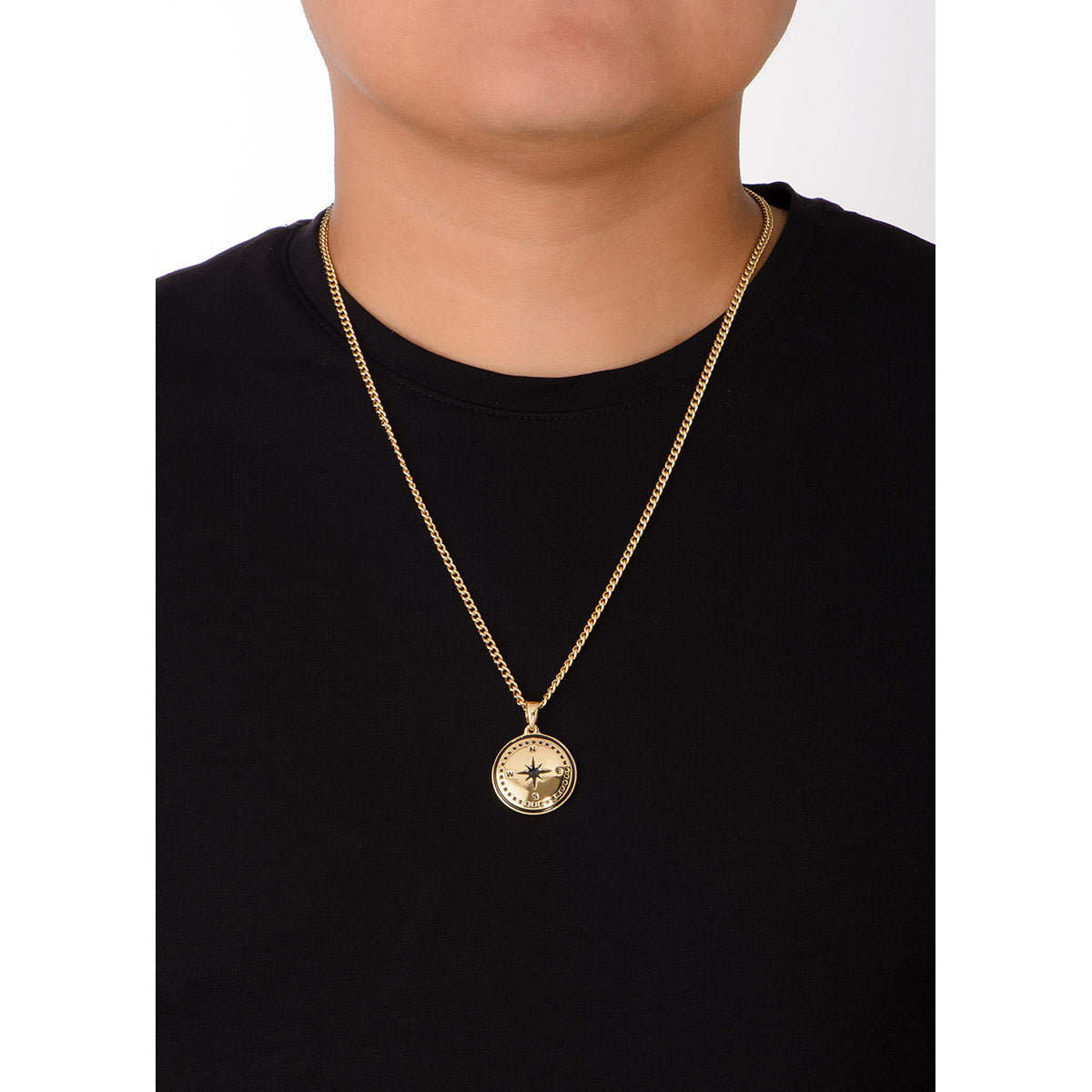Collar de oro 18k con dije brújula en esmalte negro