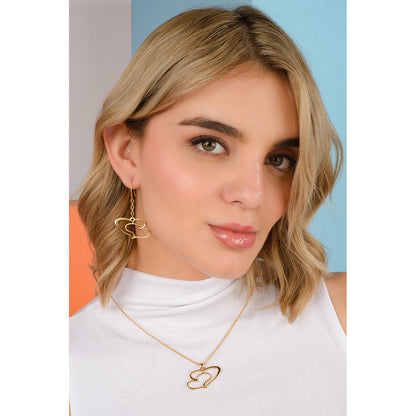 Collar con dije de corazones en baño de oro