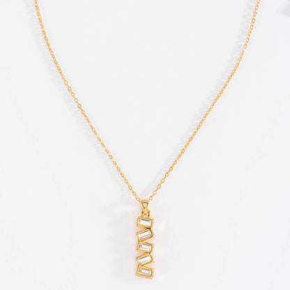 Collar de Oro de 18k con Piedra de Tono de Cristal