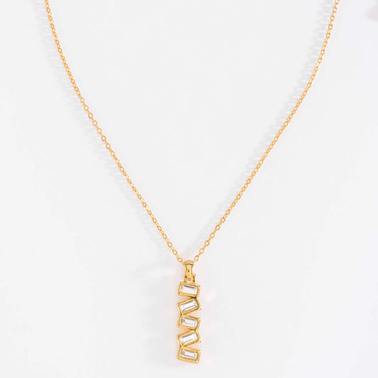 Collar de Oro de 18k con Piedra de Tono de Cristal